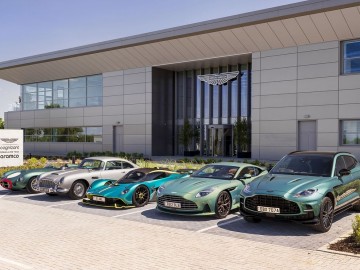 110 Aston Martinów wyjechało na tor Silverstone